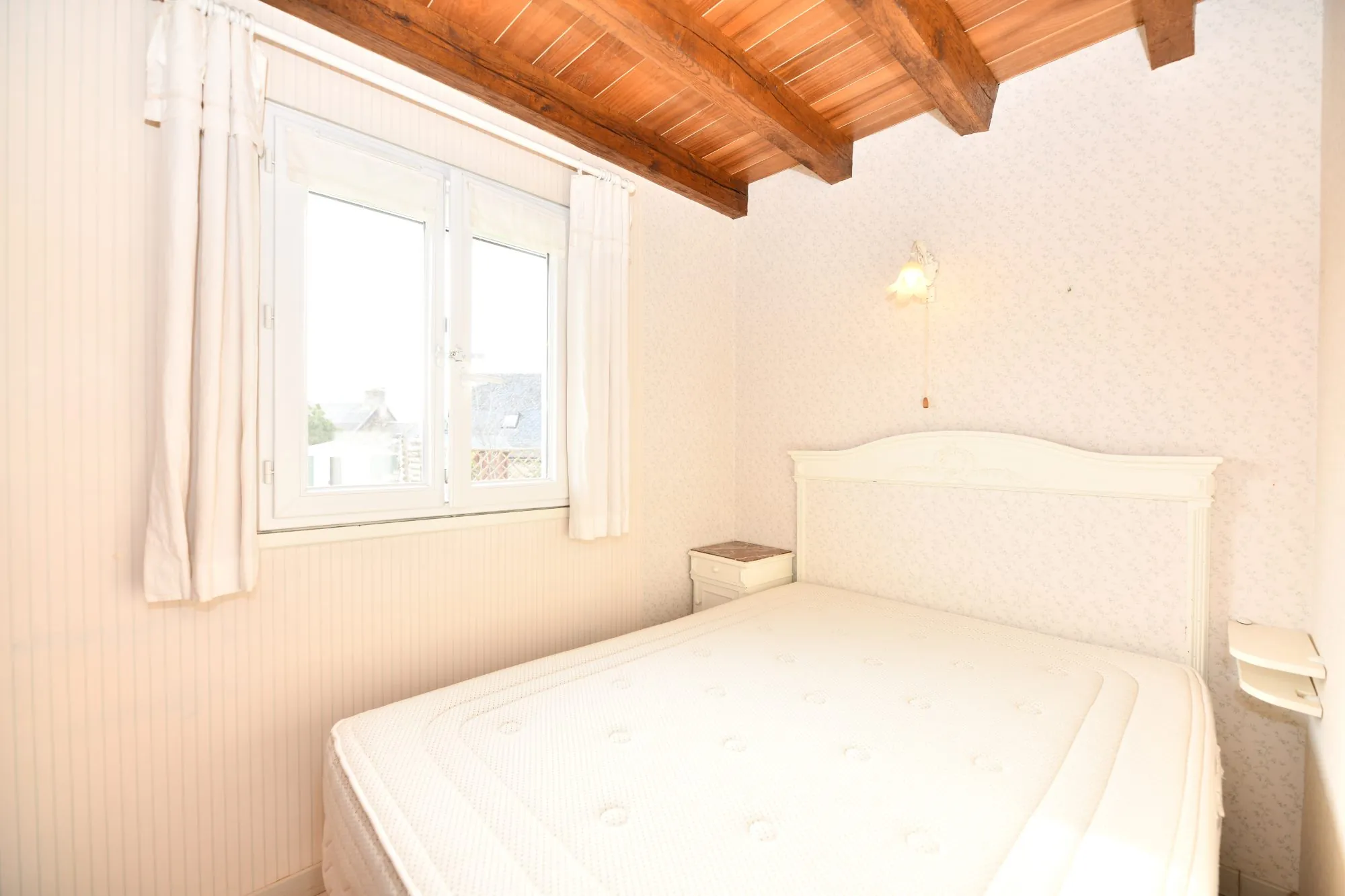 Maison de plain-pied lumineuse avec jardin à Pleaux 