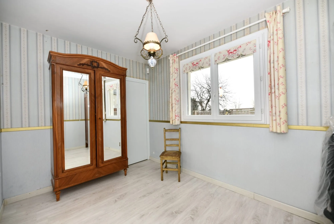Maison de plain-pied lumineuse avec jardin à Pleaux 