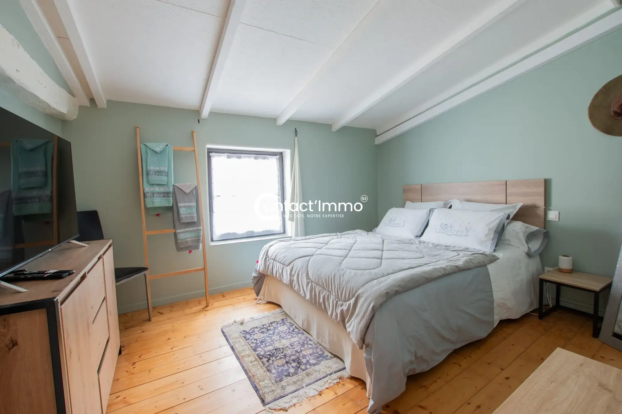 Maison à Jozé avec 3 chambres, cour fermée et potentiel Gîte 