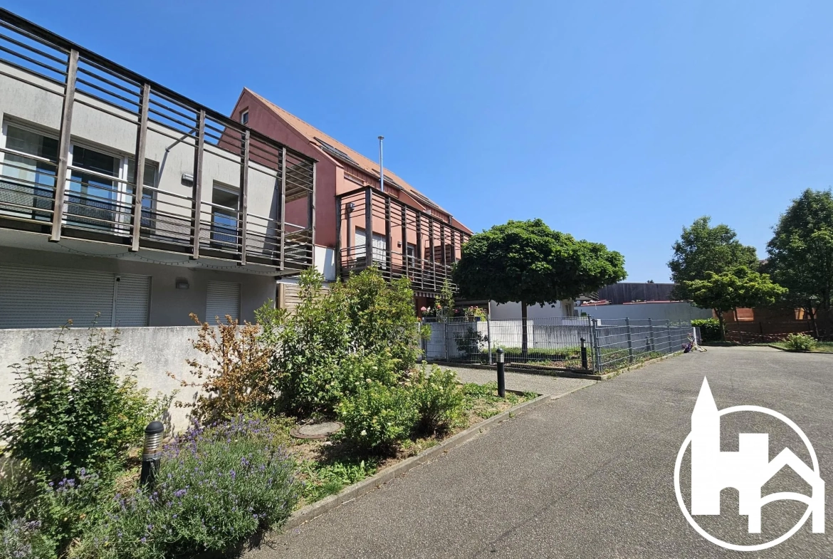 Appartement 2 pièces avec terrasse et stationnement à Strasbourg 