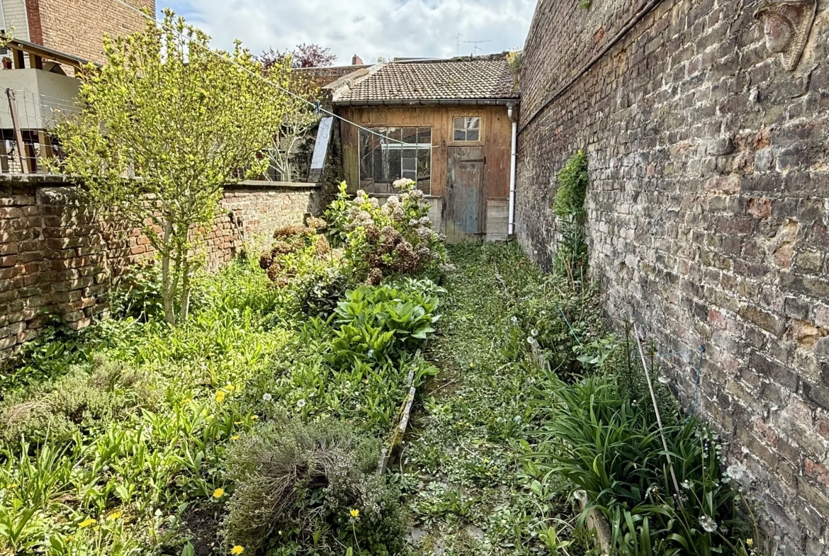 Maison à rénover de 66 m² avec jardin à Amiens - Quartier Saint-Anne 