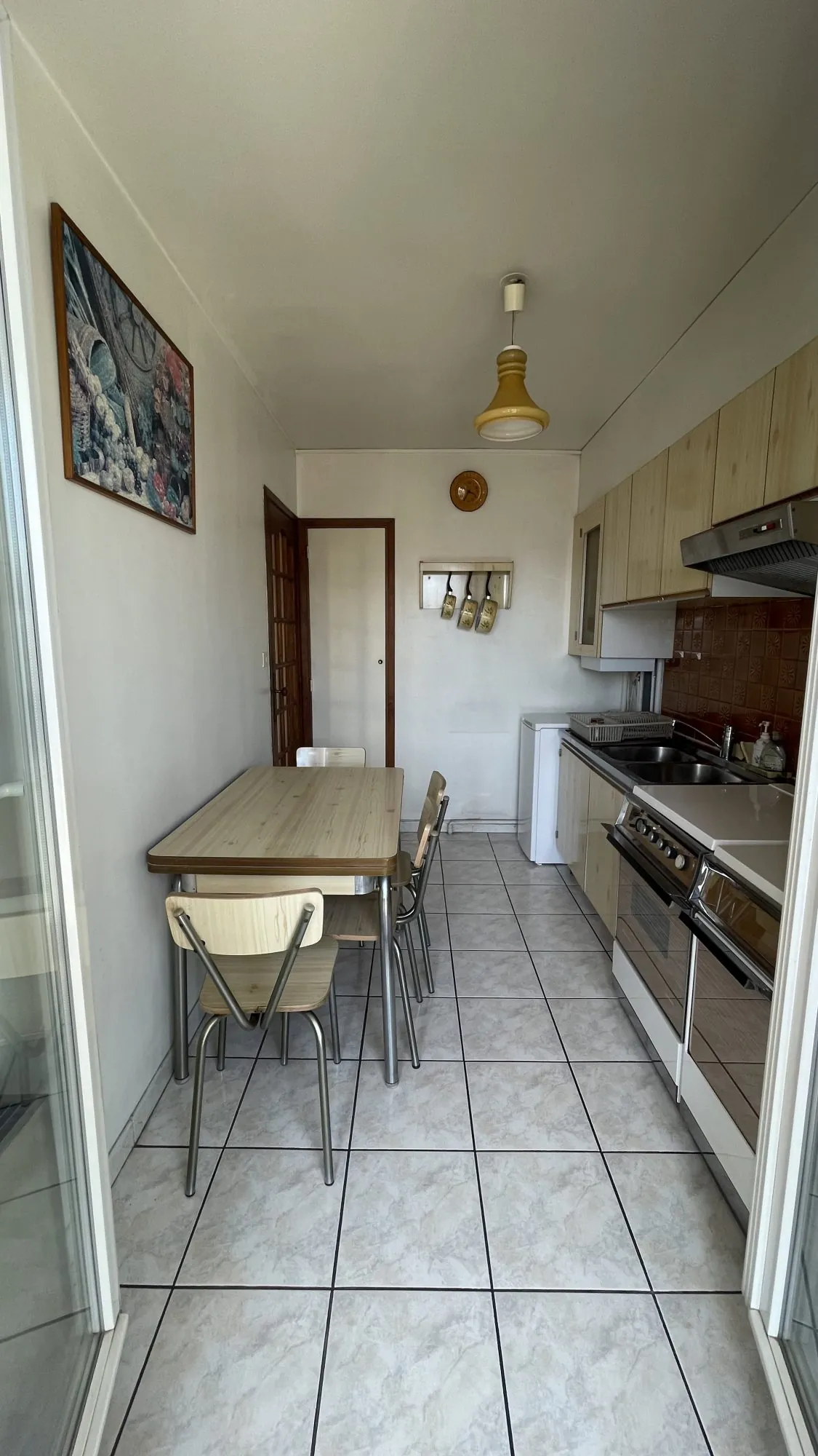 Appartement T4 avec vue mer à Marseille Les Caillols, dernier étage, parking & cave 