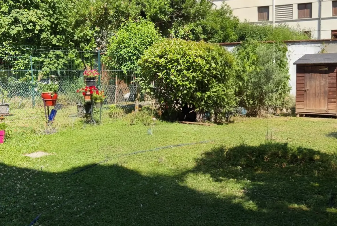 Appartement 3 pièces en rez-de-jardin à Bretigny-sur-Orge avec jardin et parking 