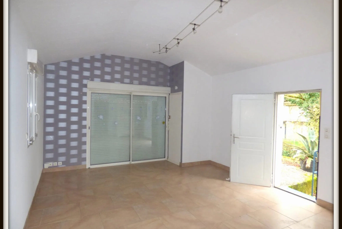 Charmante maison de 55 m² avec terrasse à Fléac, idéale pour investissement 