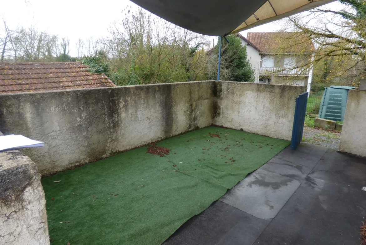 Charmante maison de 55 m² avec terrasse à Fléac, idéale pour investissement 