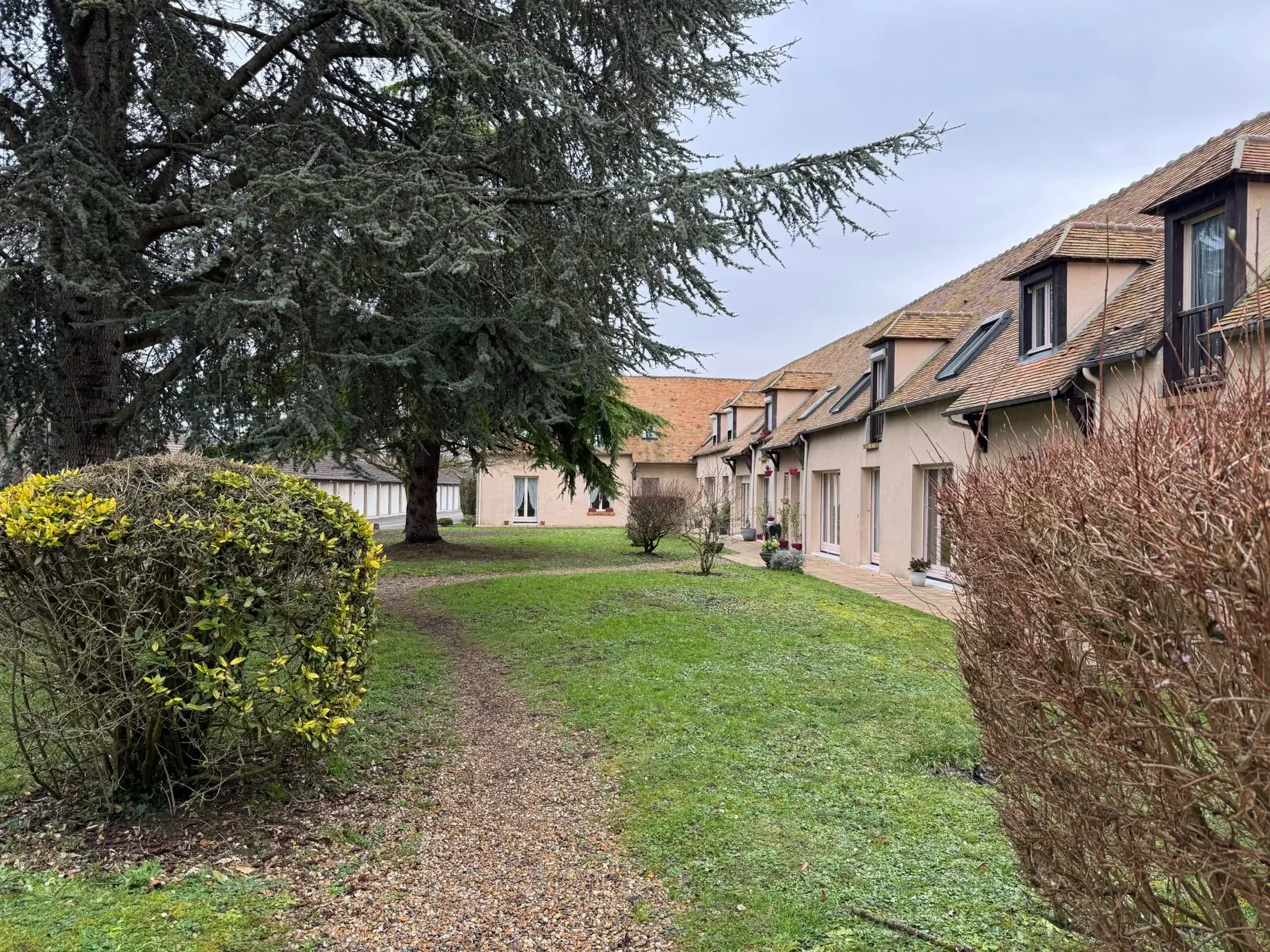 Appartement duplex F3 à Pacy-sur-Eure avec garage et résidence sécurisée 