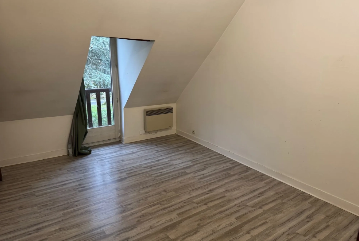 Appartement duplex F3 à Pacy-sur-Eure avec garage et résidence sécurisée 