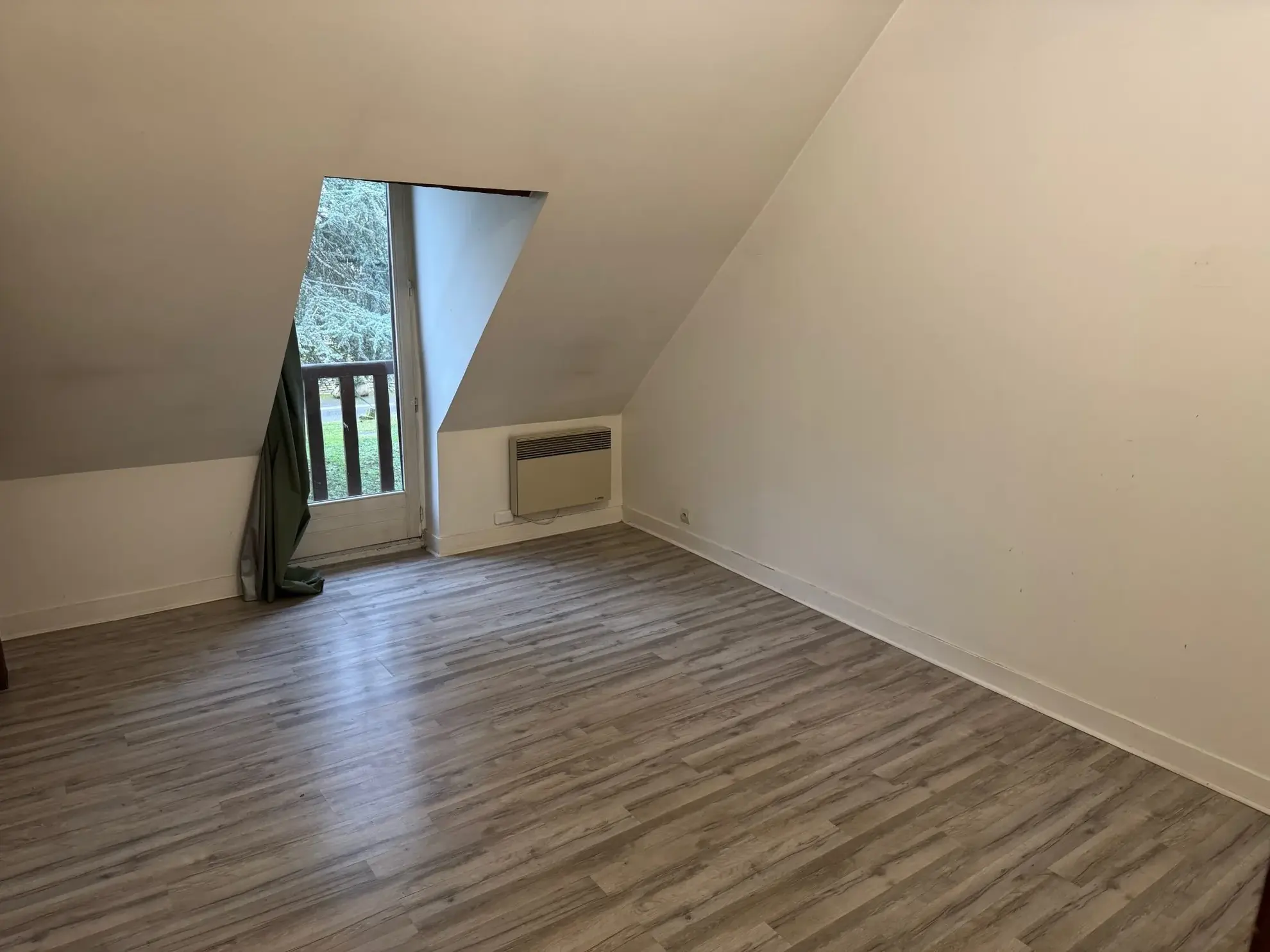 Appartement duplex F3 à Pacy-sur-Eure avec garage et résidence sécurisée 