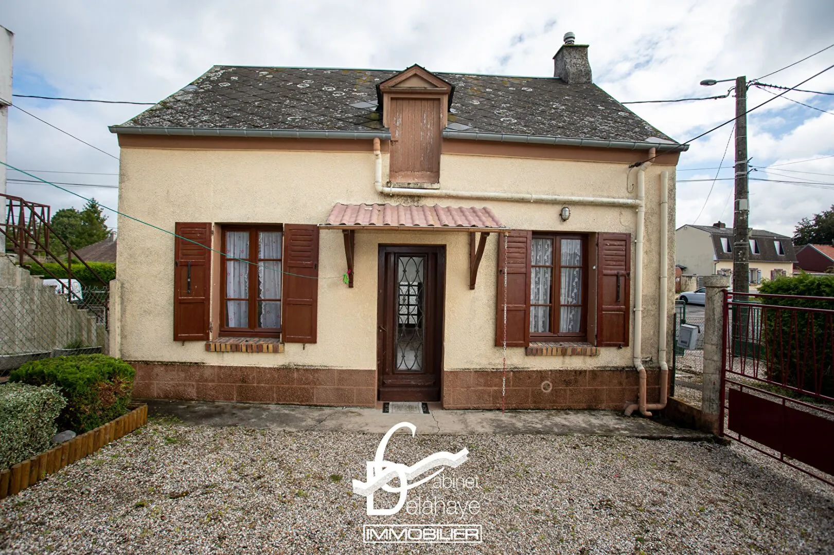 Maison à vendre à Woincourt avec 2 chambres et jardin de 157 m² 