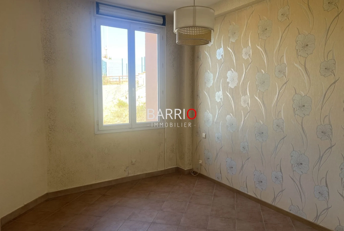 Appartement T3 avec Vue Mer à Port-Vendres - 55 m², proximité commodités 