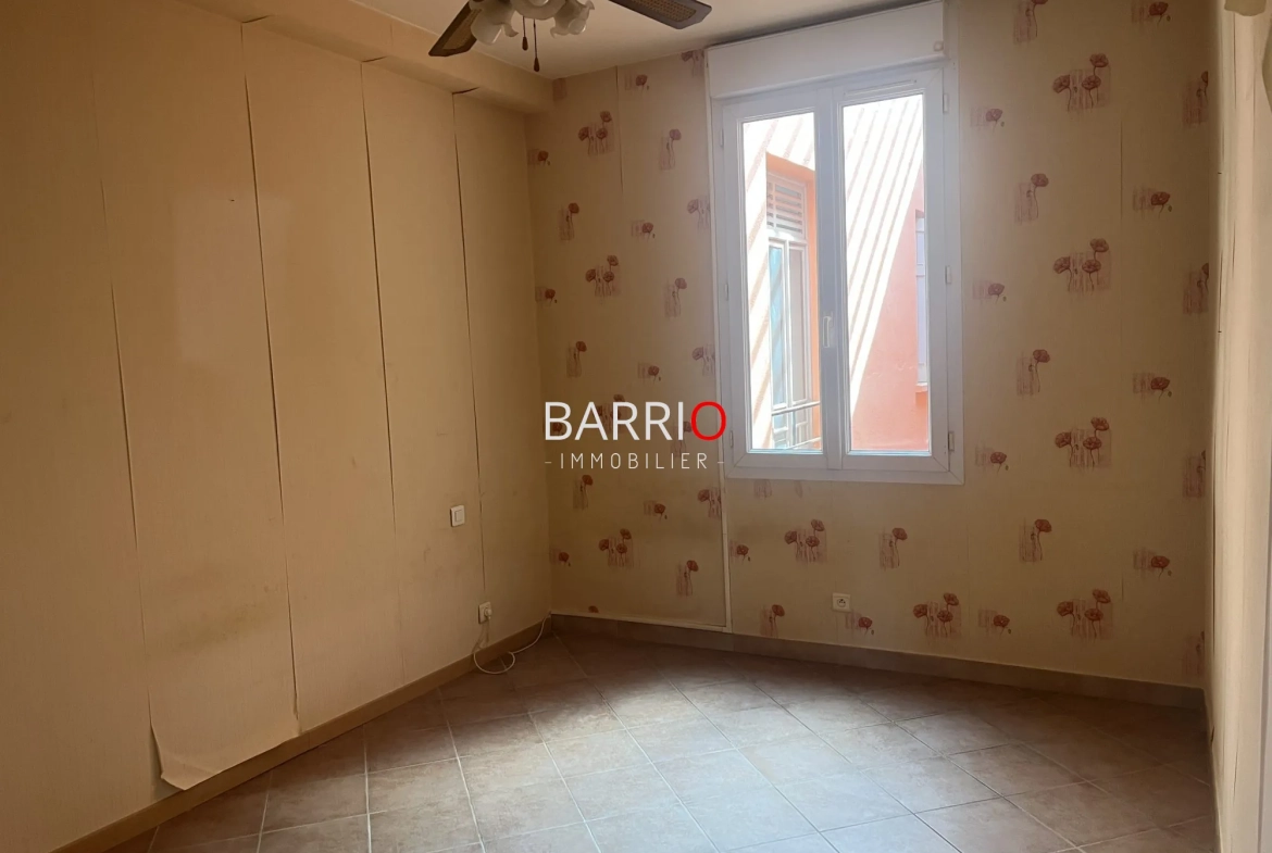 Appartement T3 avec Vue Mer à Port-Vendres - 55 m², proximité commodités 