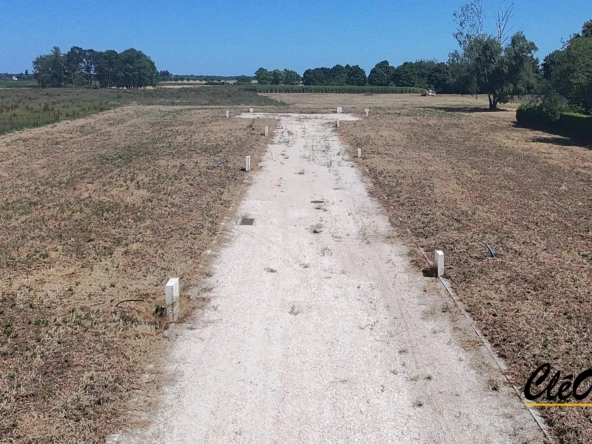 Terrain constructible à Seurre - Parcelle viabilisée de 596 m² à vendre