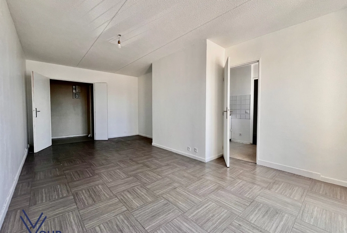 Appartement lumineux de 86 m² à Vénissieux, idéal investissement ou premier achat 