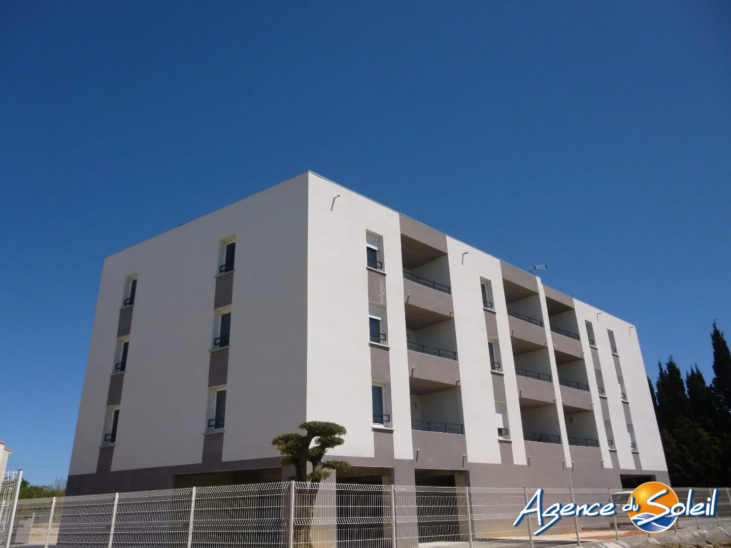 Investissement locatif à Saint-Cyprien : T2 avec parking et terrasse de 36 m² 