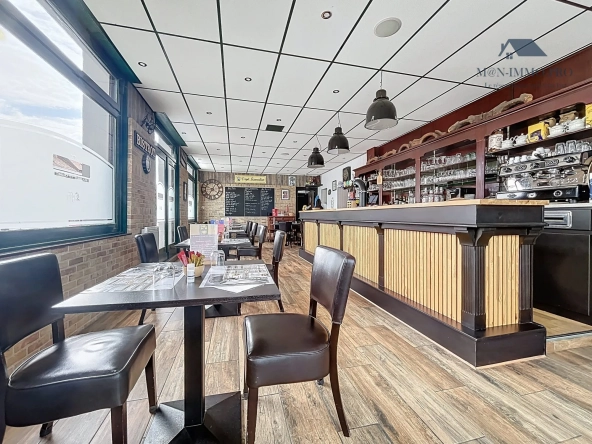 Fonds de commerce restaurant à Nieppe, 140 m², terrasse, emplacement privilégié