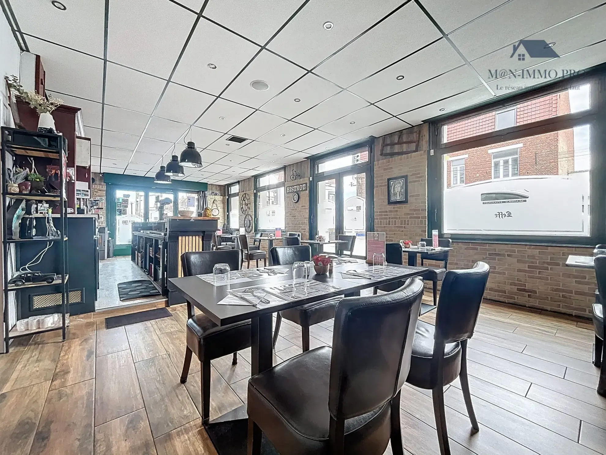 Fonds de commerce restaurant à Nieppe, 140 m², terrasse, emplacement privilégié 