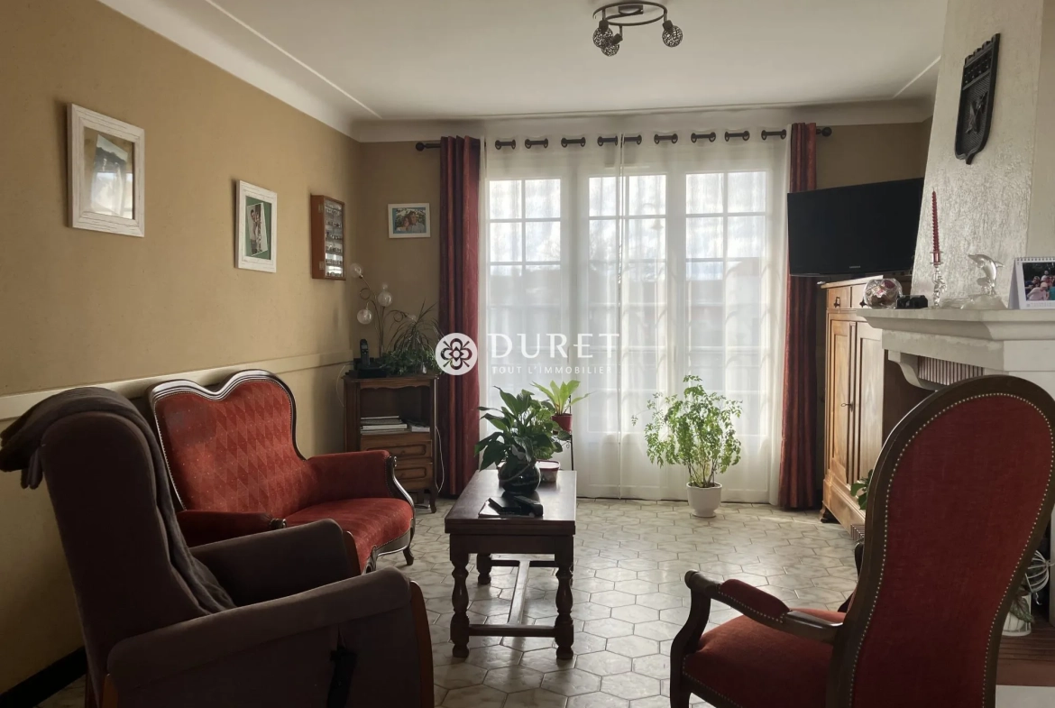 Maison à vendre à Montrevault-sur-Evre avec 3 chambres et garage 