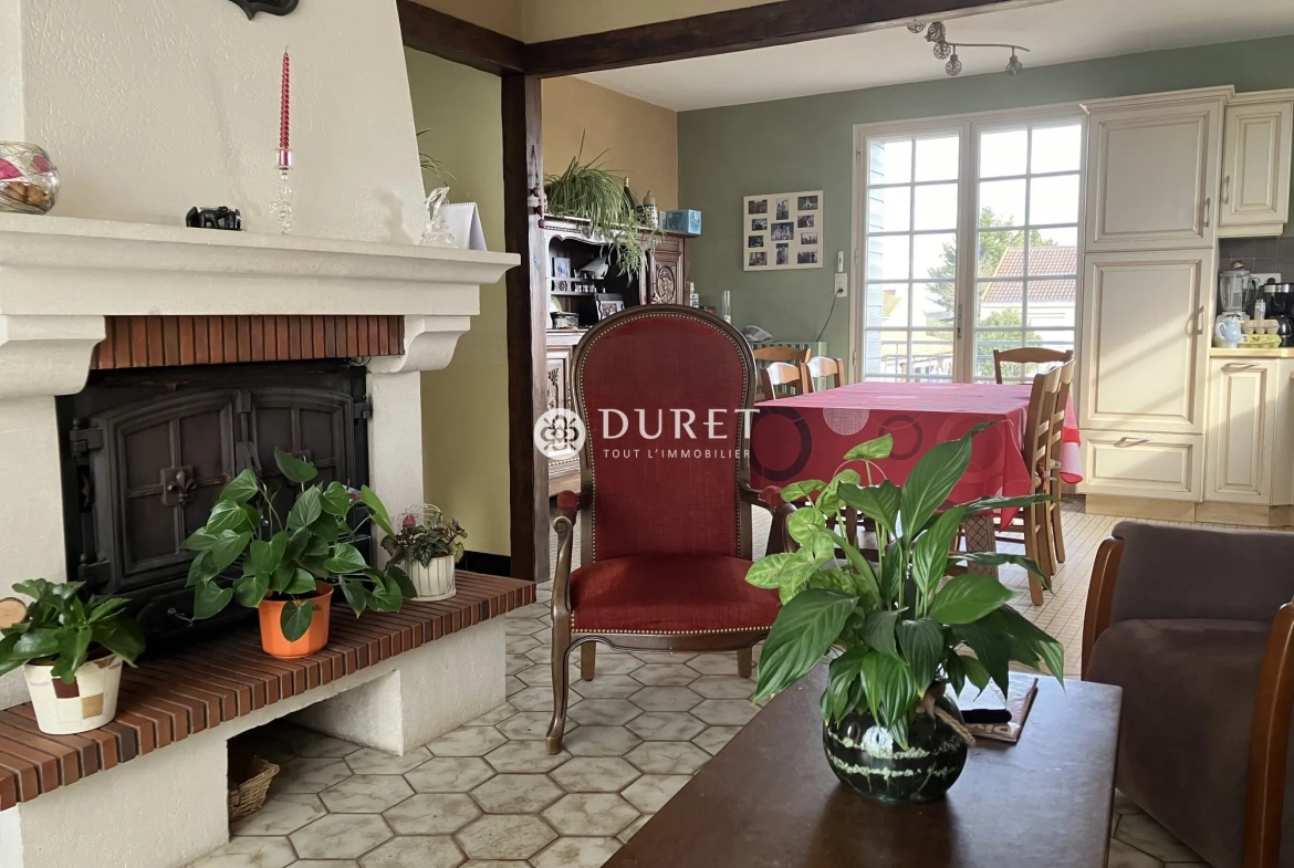 Maison à vendre à Montrevault-sur-Evre avec 3 chambres et garage 