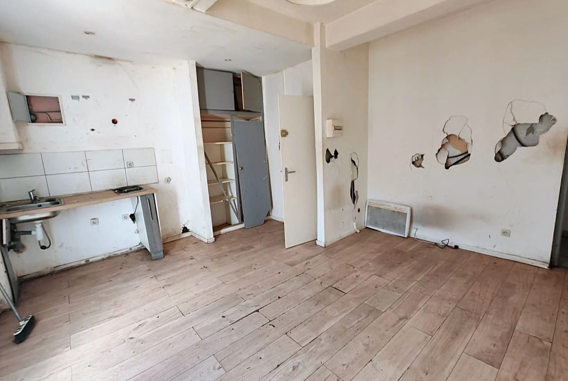 Immeuble de rapport avec 4 studios à Béziers, idéal pour investissement patrimonial 