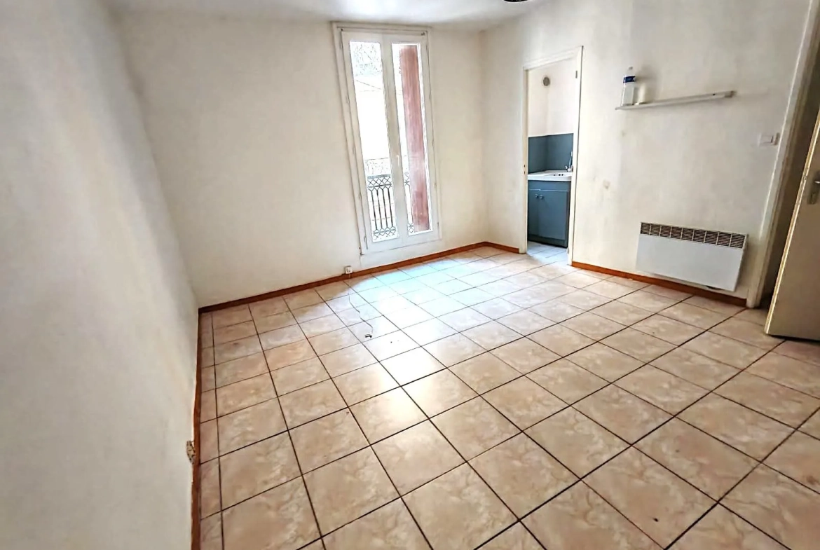 Immeuble de rapport avec 4 studios à Béziers, idéal pour investissement patrimonial 