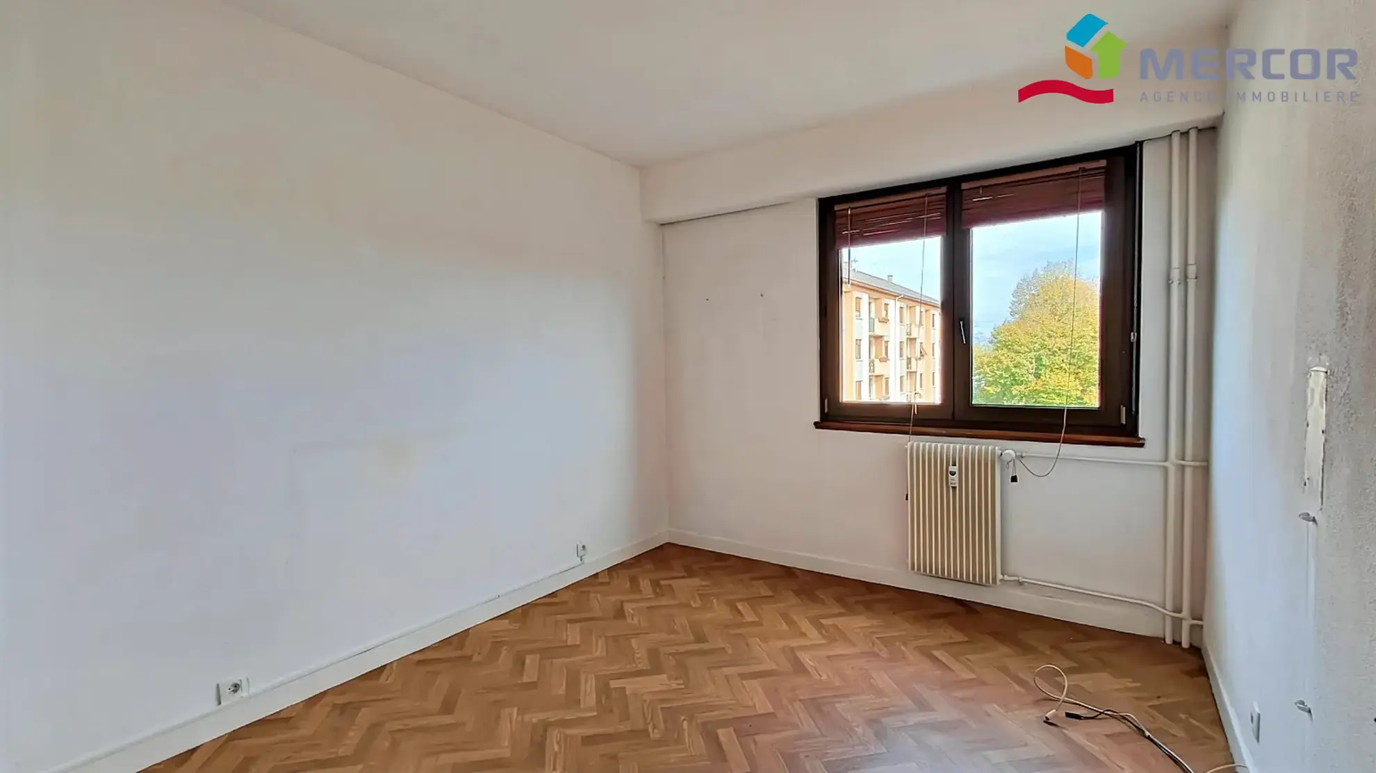 Chambre 3 Appartement à rénover de 95 m² à Ostwald – Opportunité à saisir 