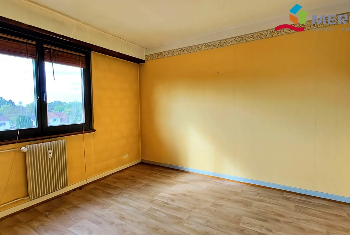 Salon/séjour Appartement à rénover de 95 m² à Ostwald – Opportunité à saisir 