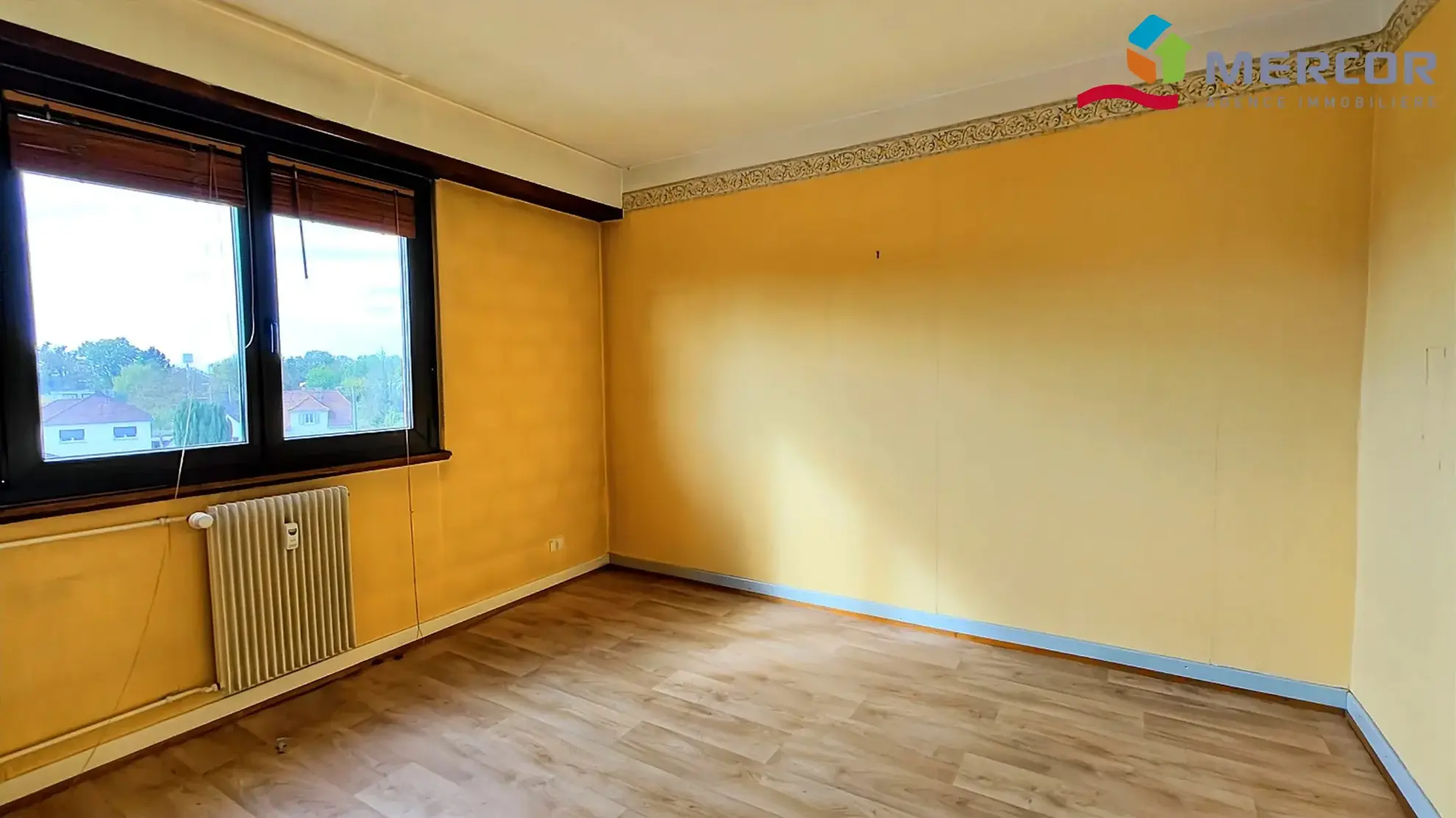 Salon/séjour Appartement à rénover de 95 m² à Ostwald – Opportunité à saisir 