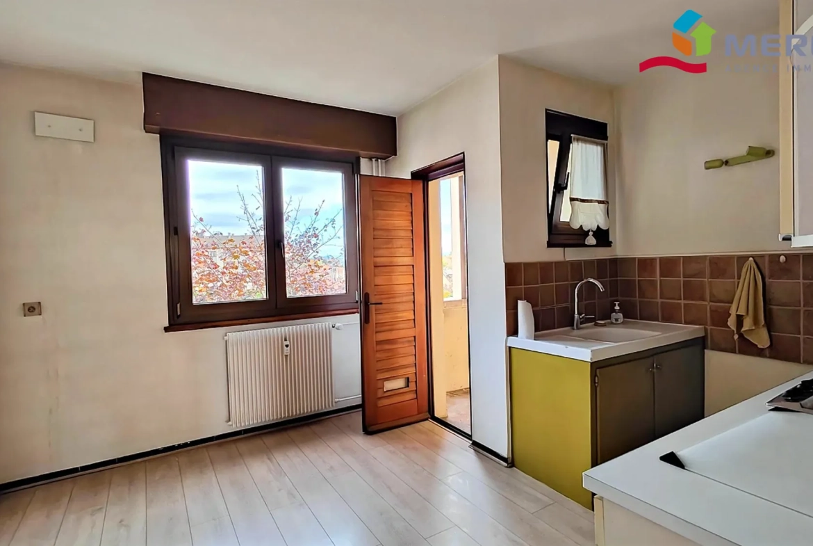 Cuisine indépendante Appartement à rénover de 95 m² à Ostwald – Opportunité à saisir 