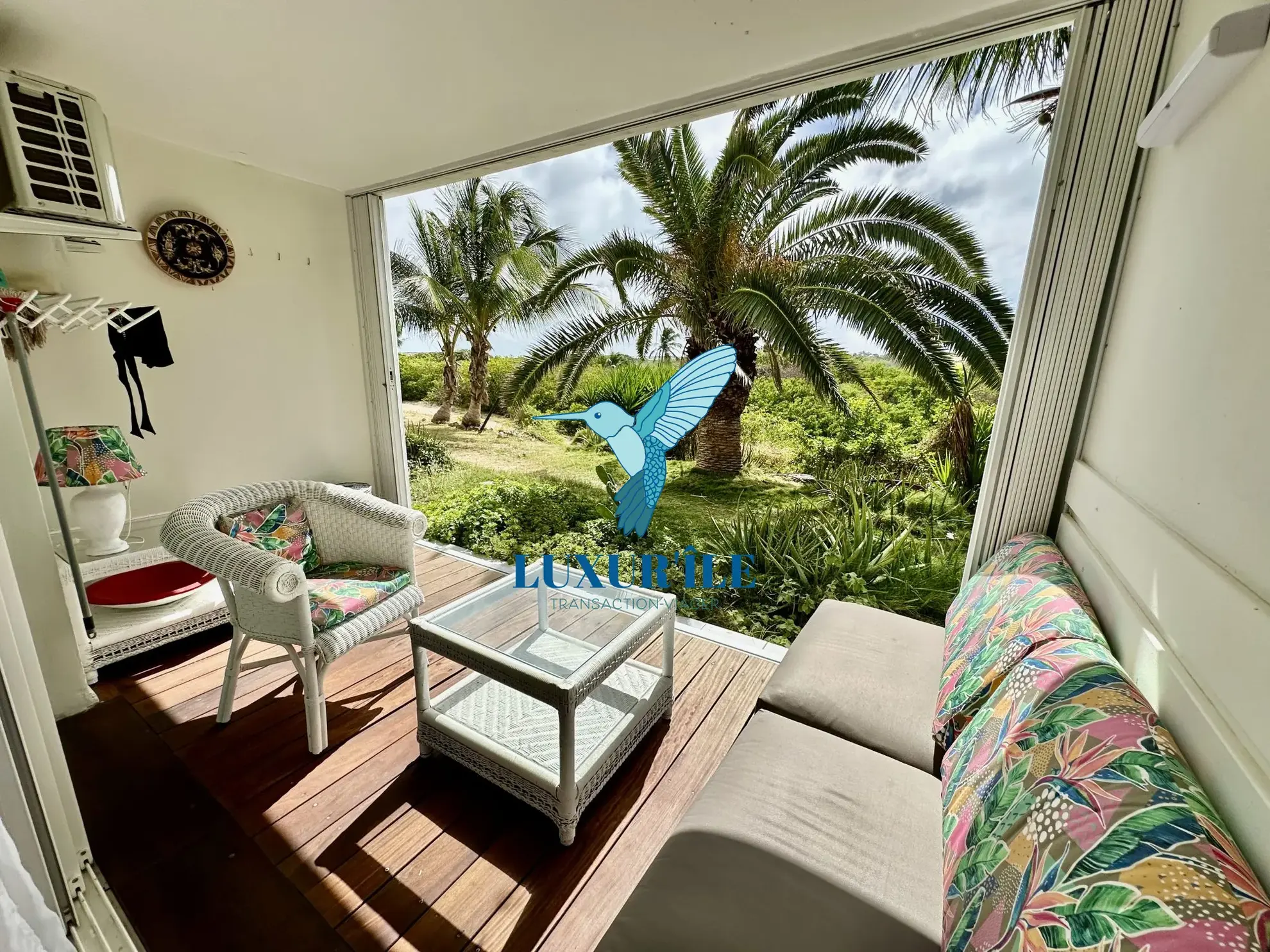 Grand studio en rez-de-jardin avec piscine à Saint-Martin, proche plage de la Baie Orientale 