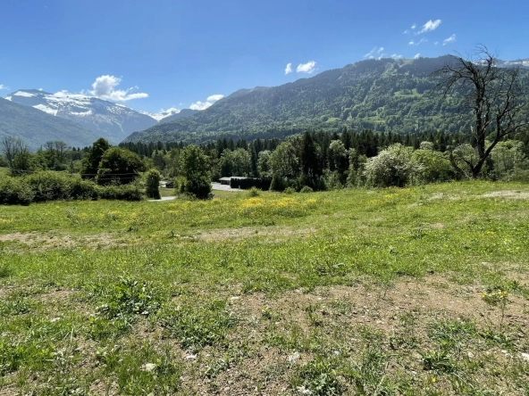 Terrain à vendre au Villard à Samoëns avec vue exceptionnelle – 679 m² viabilisé