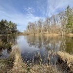 Étang poissonneux de 3000 m² avec terrain boisé en Haute-Vienne, proche Saint Yrieix La Perche