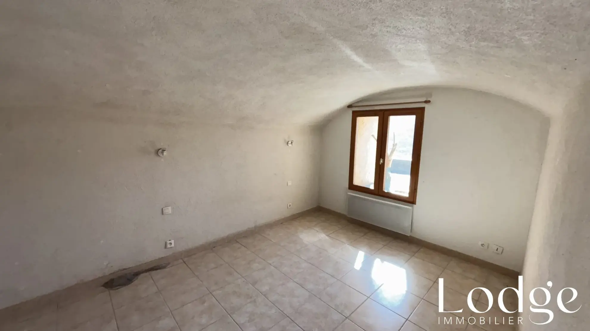 Vente Appartement Type 2 à Puy Saint André avec Jardin Privé 