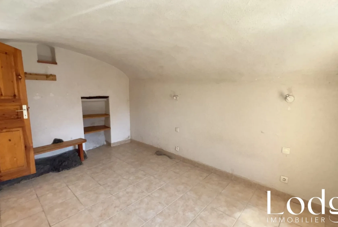 Vente Appartement Type 2 à Puy Saint André avec Jardin Privé 