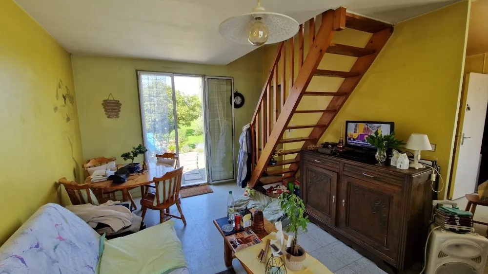 Maison à rénover avec terrasse et garage proche de la chapelle de la Joie à Penmarch 