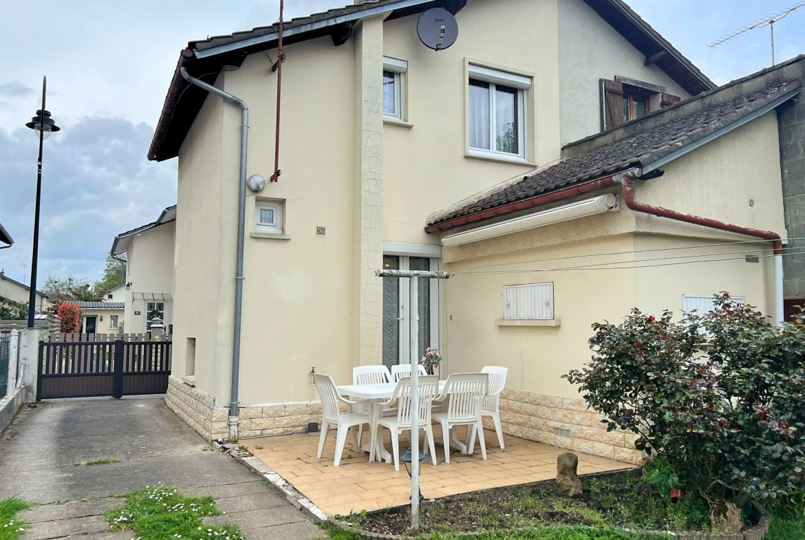 Maison à vendre à Saint-Marcel avec jardin, garage et cave 