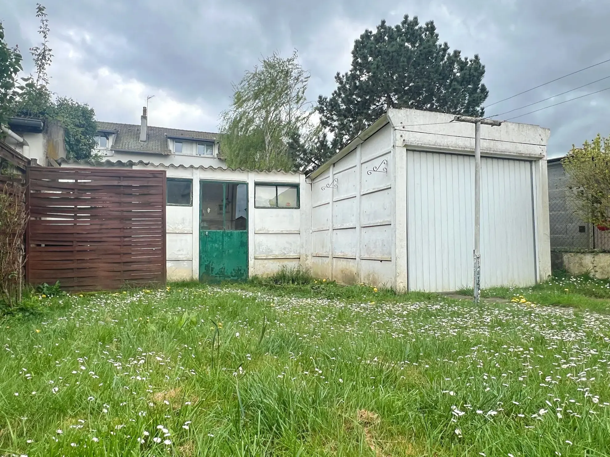 Maison à vendre à Saint-Marcel avec jardin, garage et cave 