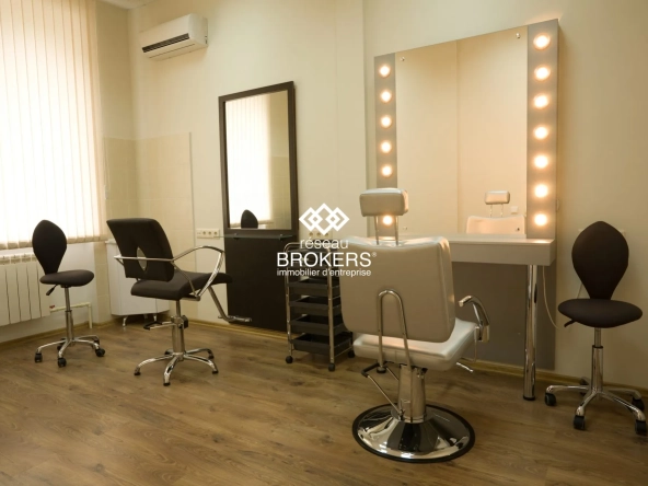 Fonds de Commerce Salon de Coiffure à Villeneuve-Loubet – Opportunité à saisir