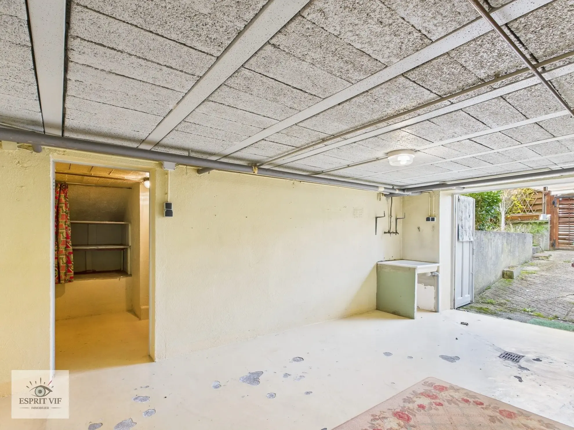 Charmante maison à Vic-sur-Seille avec 4 chambres et garage, à découvrir rapidement 