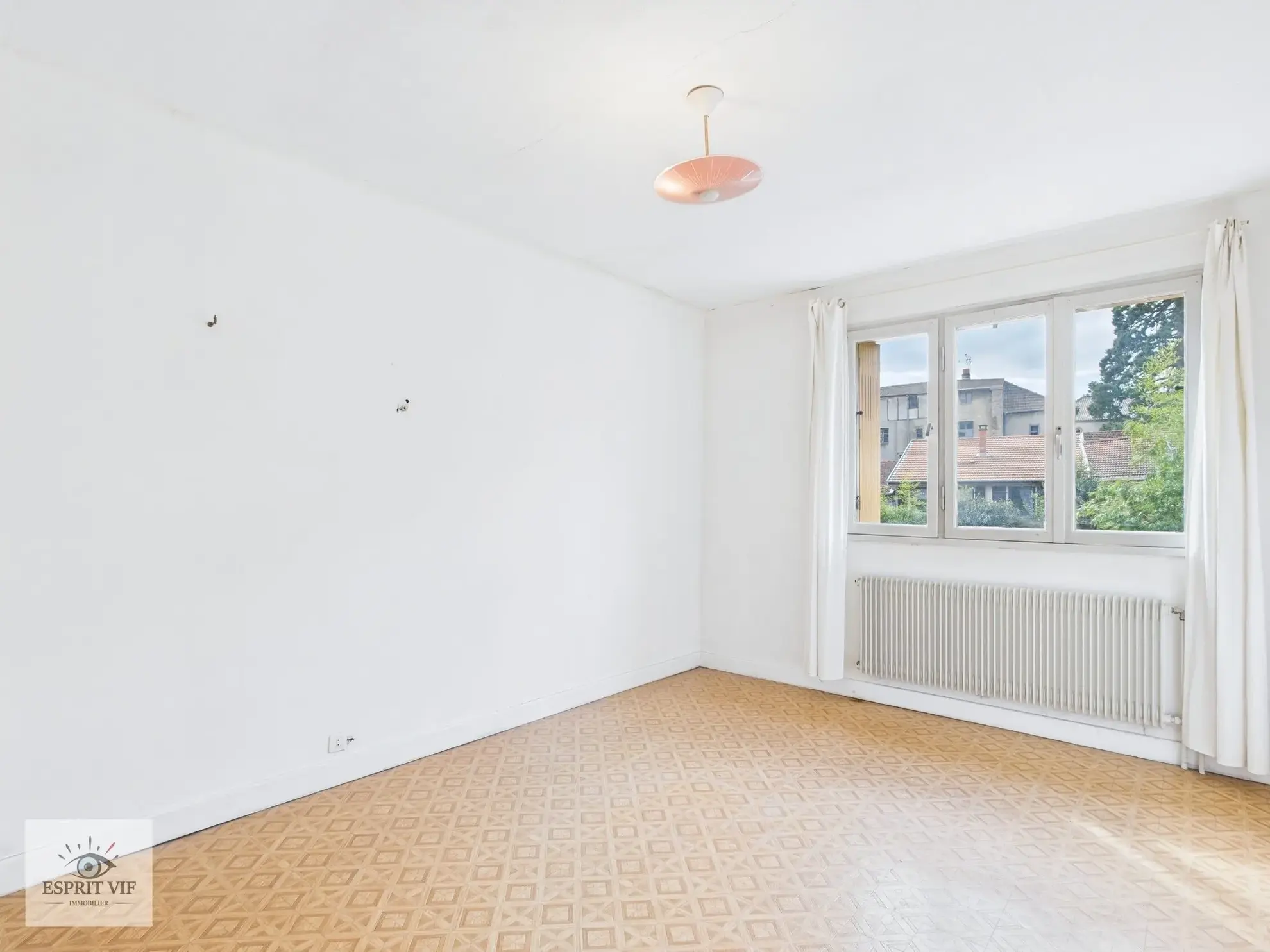 Charmante maison à Vic-sur-Seille avec 4 chambres et garage, à découvrir rapidement 