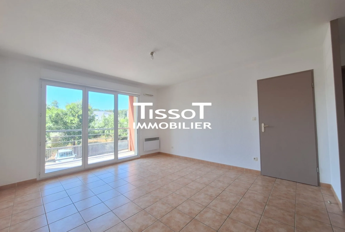 Appartement T2 de 47 m² avec balcon et parking à Nîmes, Résidence sécurisée 