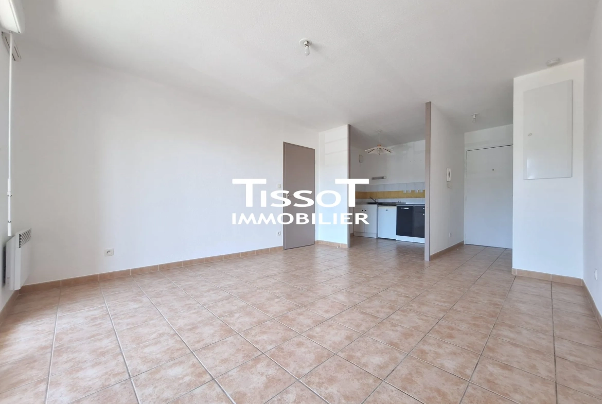 Appartement T2 de 47 m² avec balcon et parking à Nîmes, Résidence sécurisée 