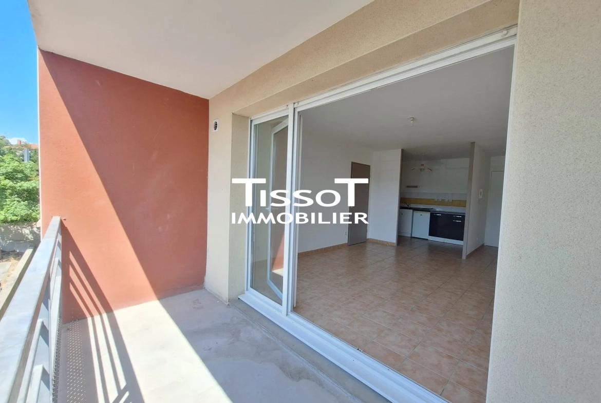 Appartement T2 de 47 m² avec balcon et parking à Nîmes, Résidence sécurisée 