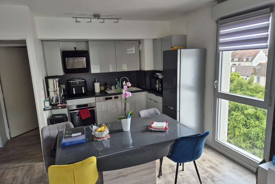 Bel appartement 4 pièces avec terrasse à Montlhéry - résidence sécurisée 