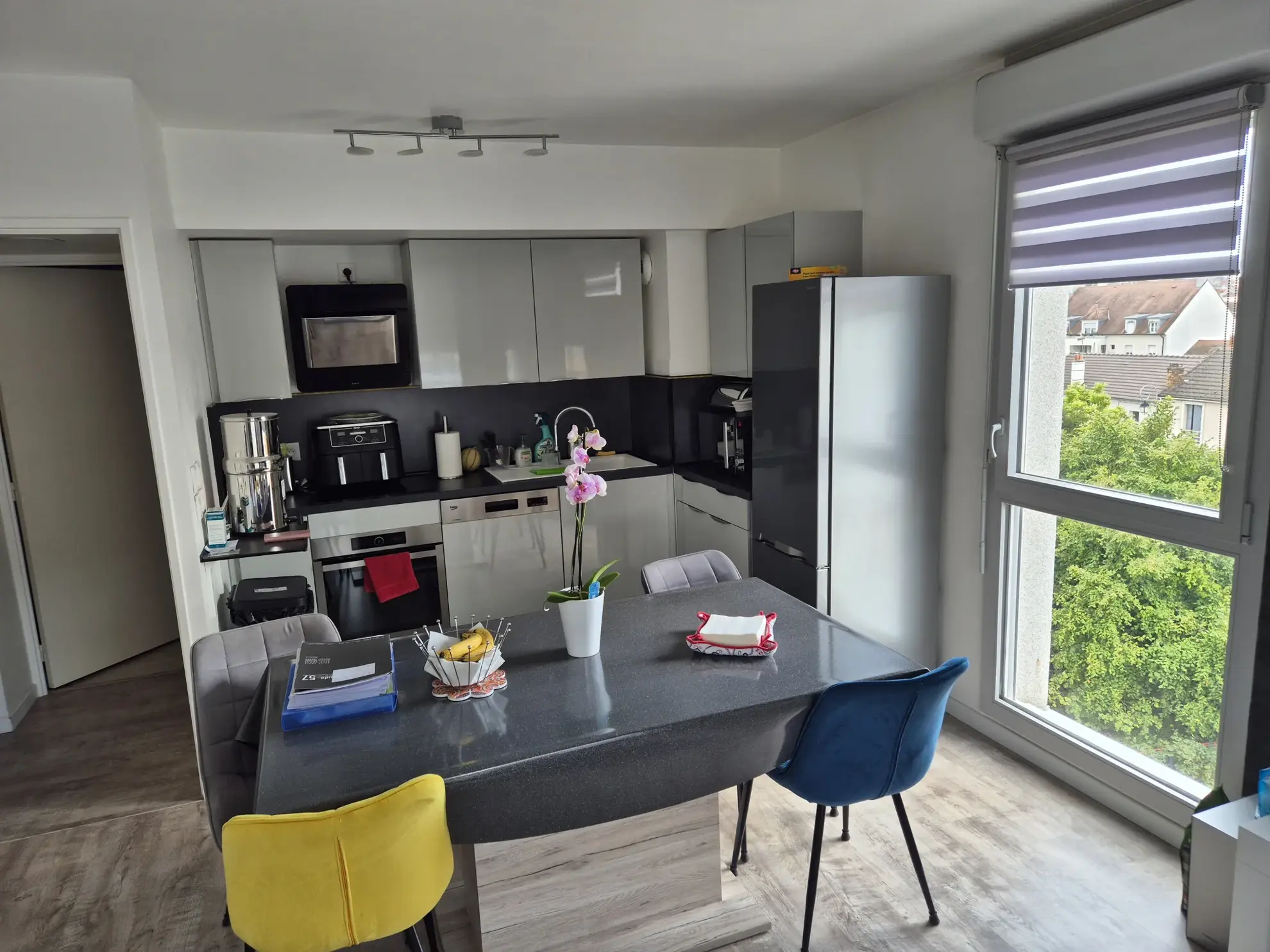 Bel appartement 4 pièces avec terrasse à Montlhéry - résidence sécurisée 