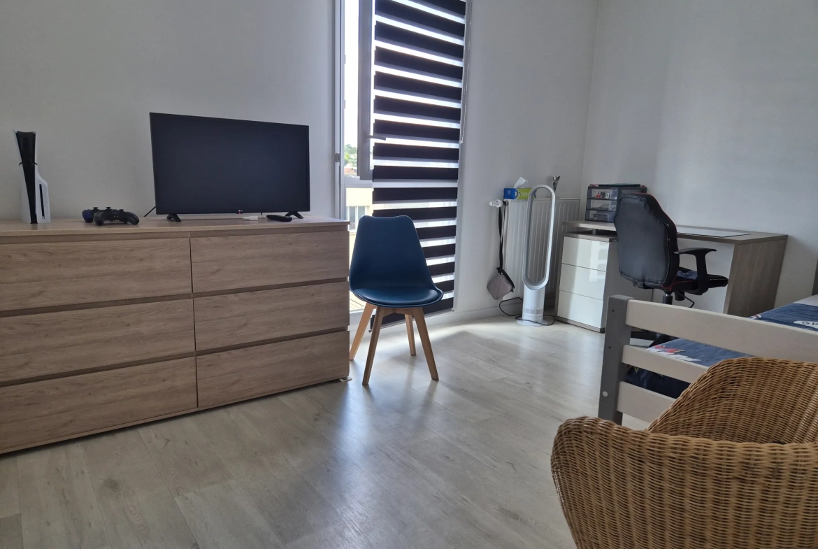 Bel appartement 4 pièces avec terrasse à Montlhéry - résidence sécurisée 