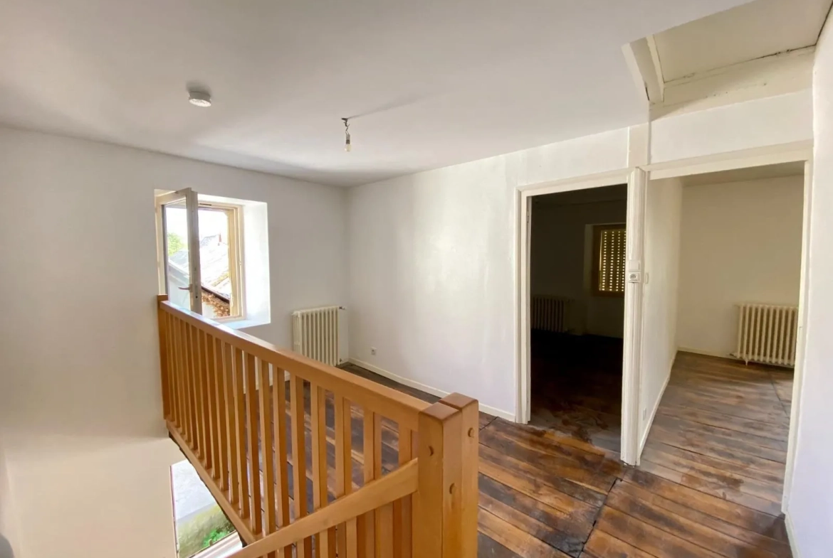 Maison de village avec jardin à Lagarde-Marc-la-Tour - 3 chambres, rénovée 