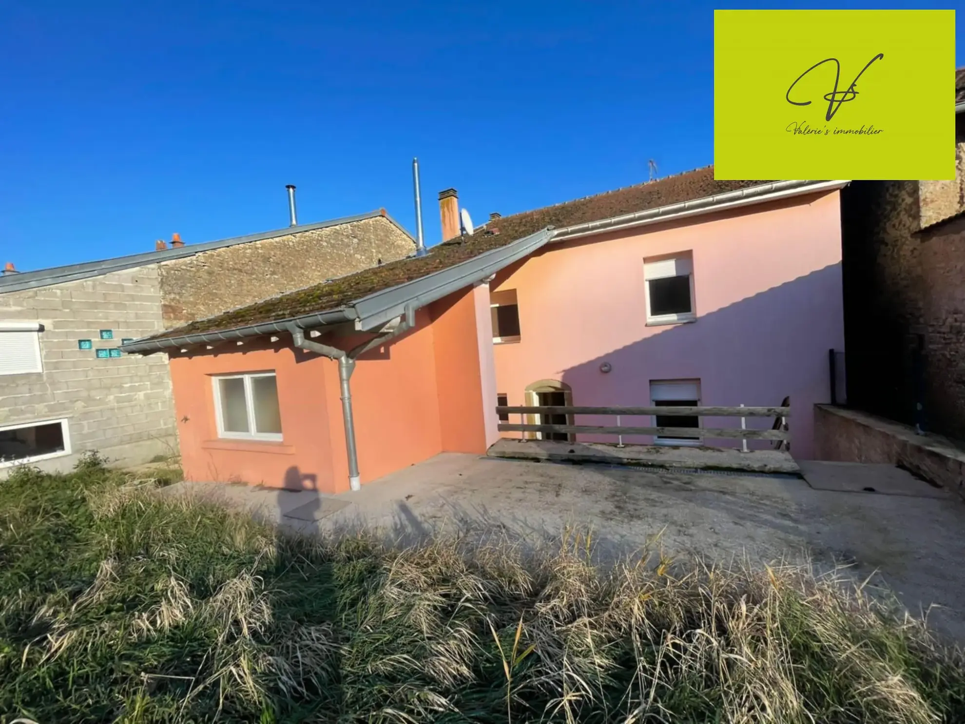 Belle maison de 170 m² à Laneuveville-Les-Lorquin avec deux habitations 