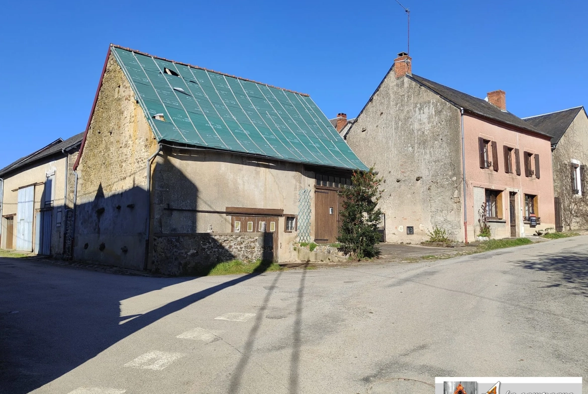 Maison de Bourg avec Grange et Cour à Lepaud – Potentiel à Découvrir 