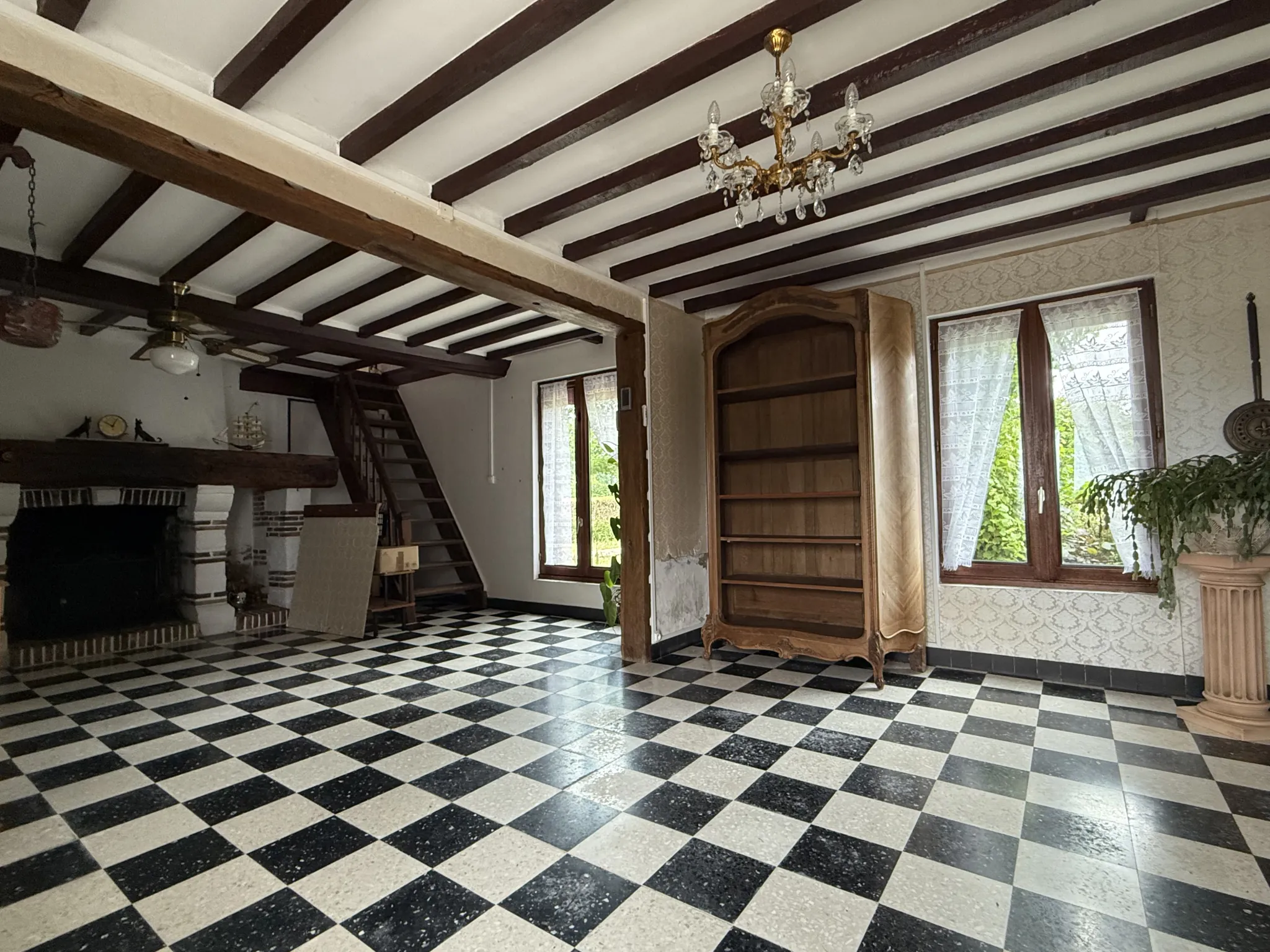 Maison familiale à vendre avec grand terrain près de Livarot Pays d'Auge 