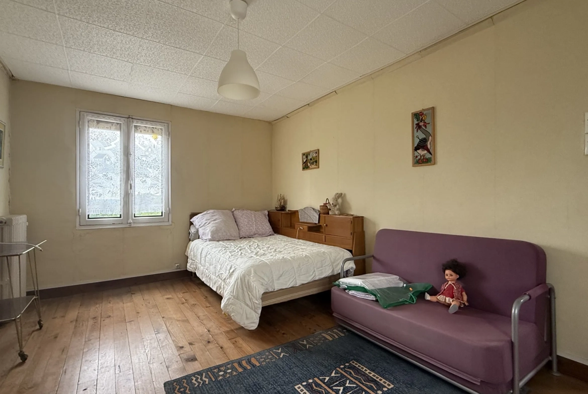 Maison familiale à vendre avec grand terrain près de Livarot Pays d'Auge 